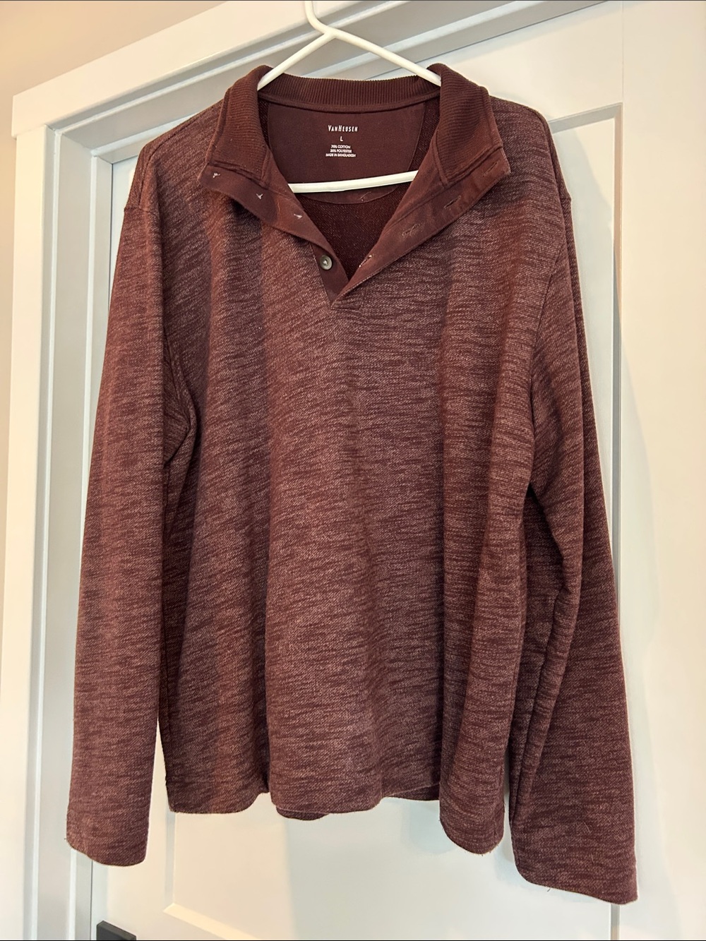 Van Heusen Men's Maroon Heathered V-Neck Snap Collar Sweater